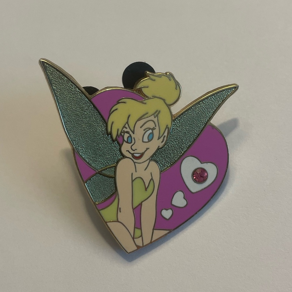 ✨4/25✨DISNEY Trading Pin “Tinkerbell Heart, October”
